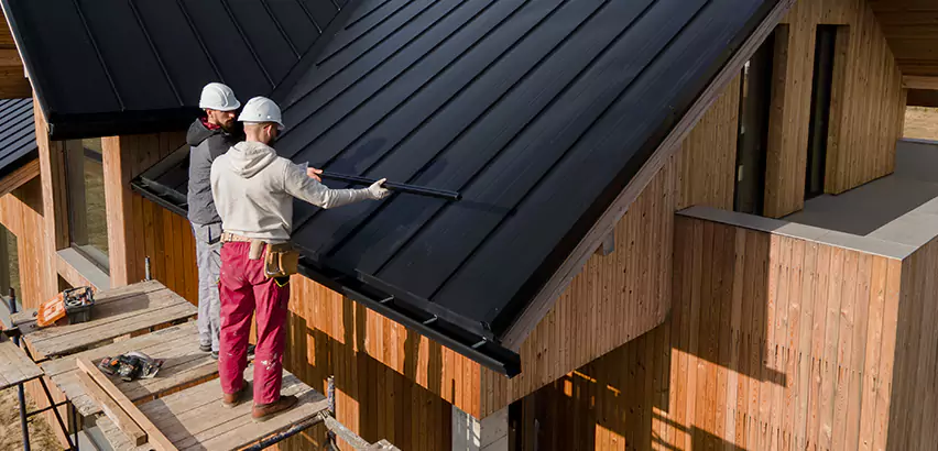 Metal Roof Maintenance in Sun Prairie